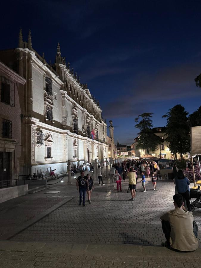 Sonar En La Plaza Cervantes 3 アルカラ・デ・エナレス エクステリア 写真